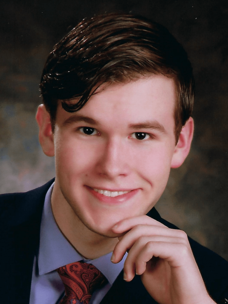 Zachary Graham headshot